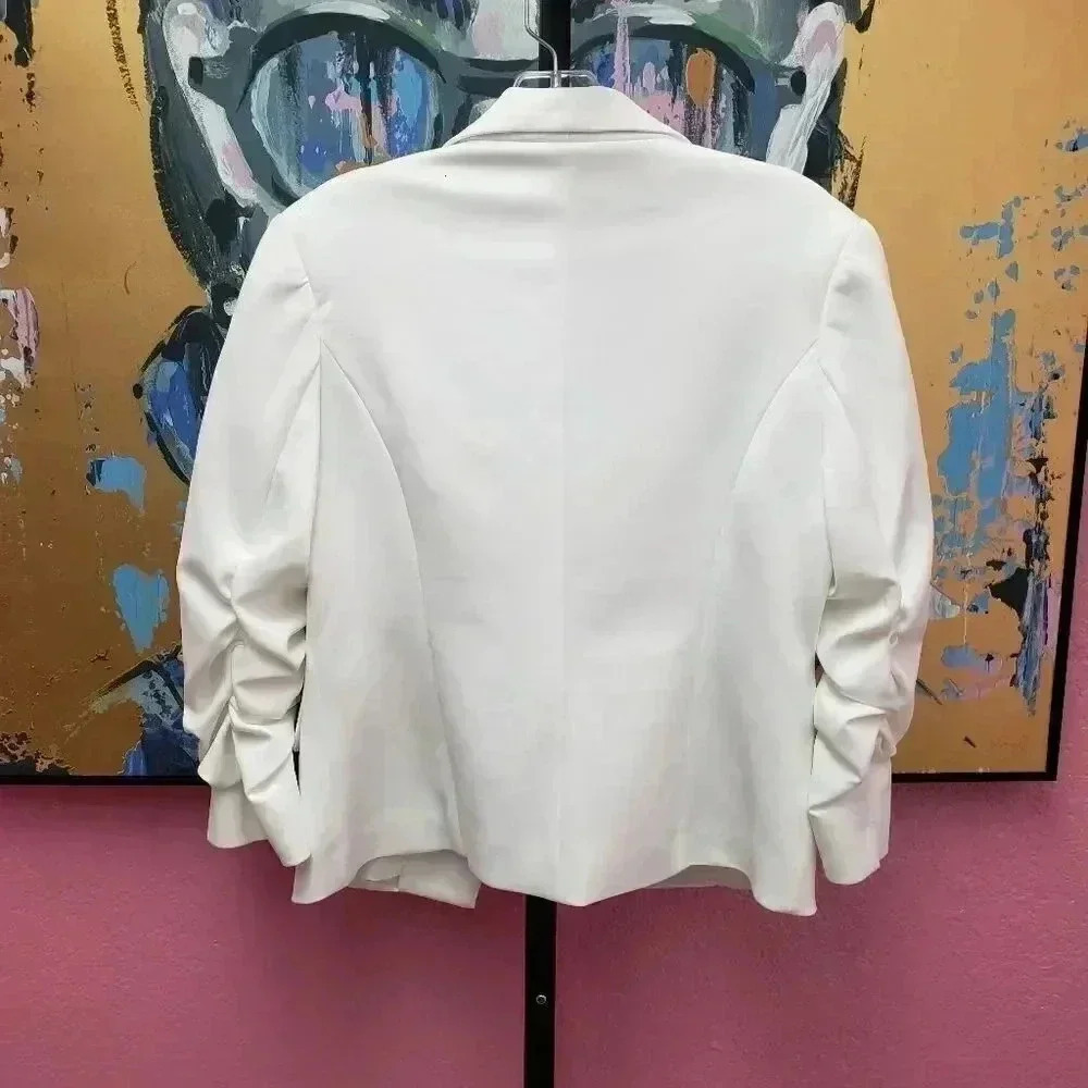 Countess White Jacket - Picture 2 of 7